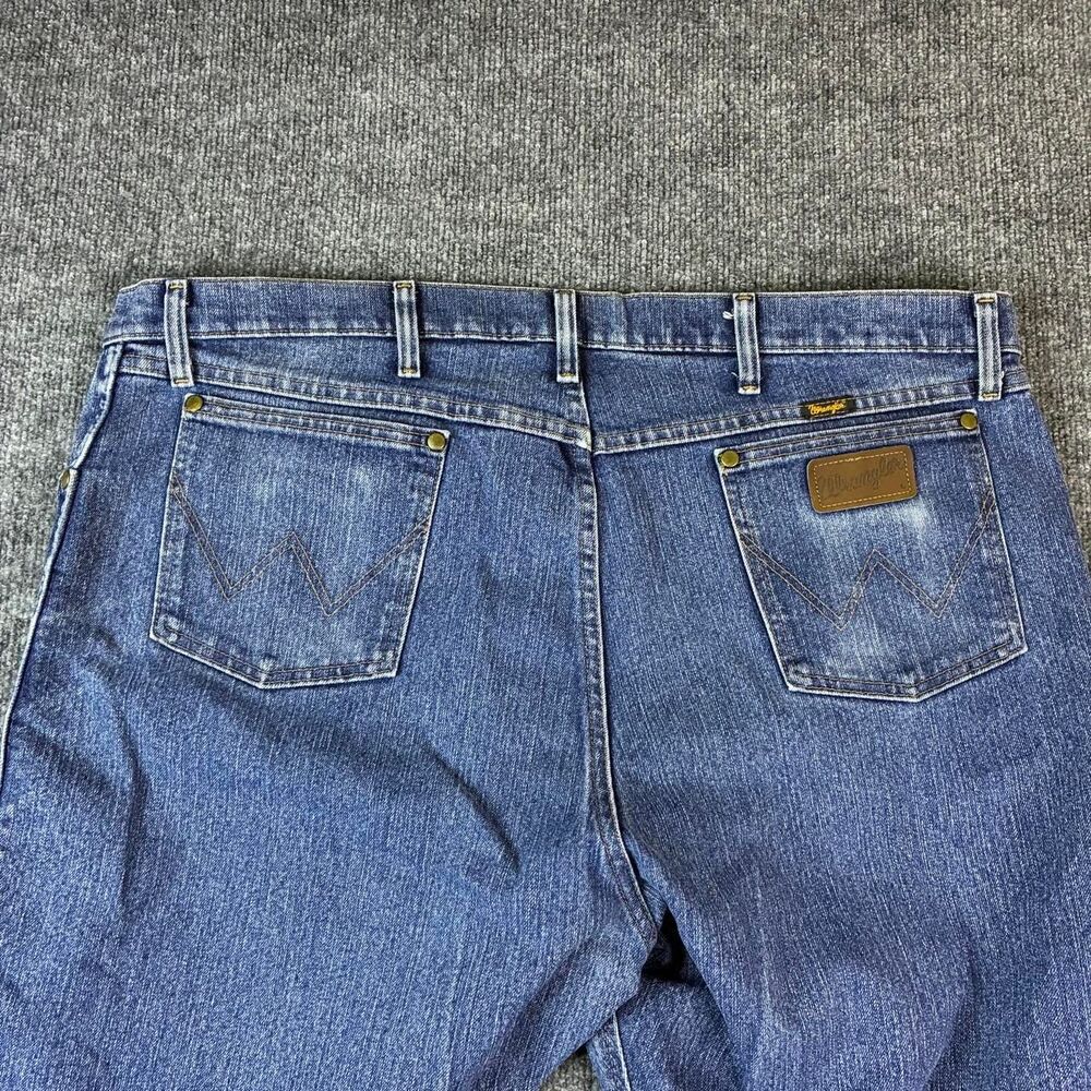Wrangler Men's Blue and Navy Jeans